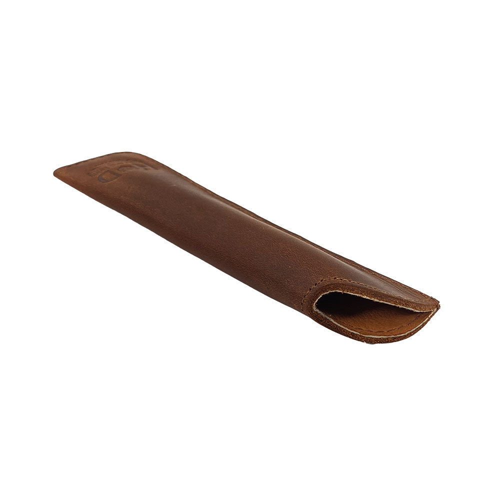 Profile view of the Hide & Drink Vape Pen Sleeve, crafted from durable Full Grain Leather. This practical pen case is perfect for those looking for artisan quality, with hand cut and hand sewn elements, ensuring uniqueness. Handmade in La Antigua Guatemala & Oaxaca Mexico. Small Batch Production.