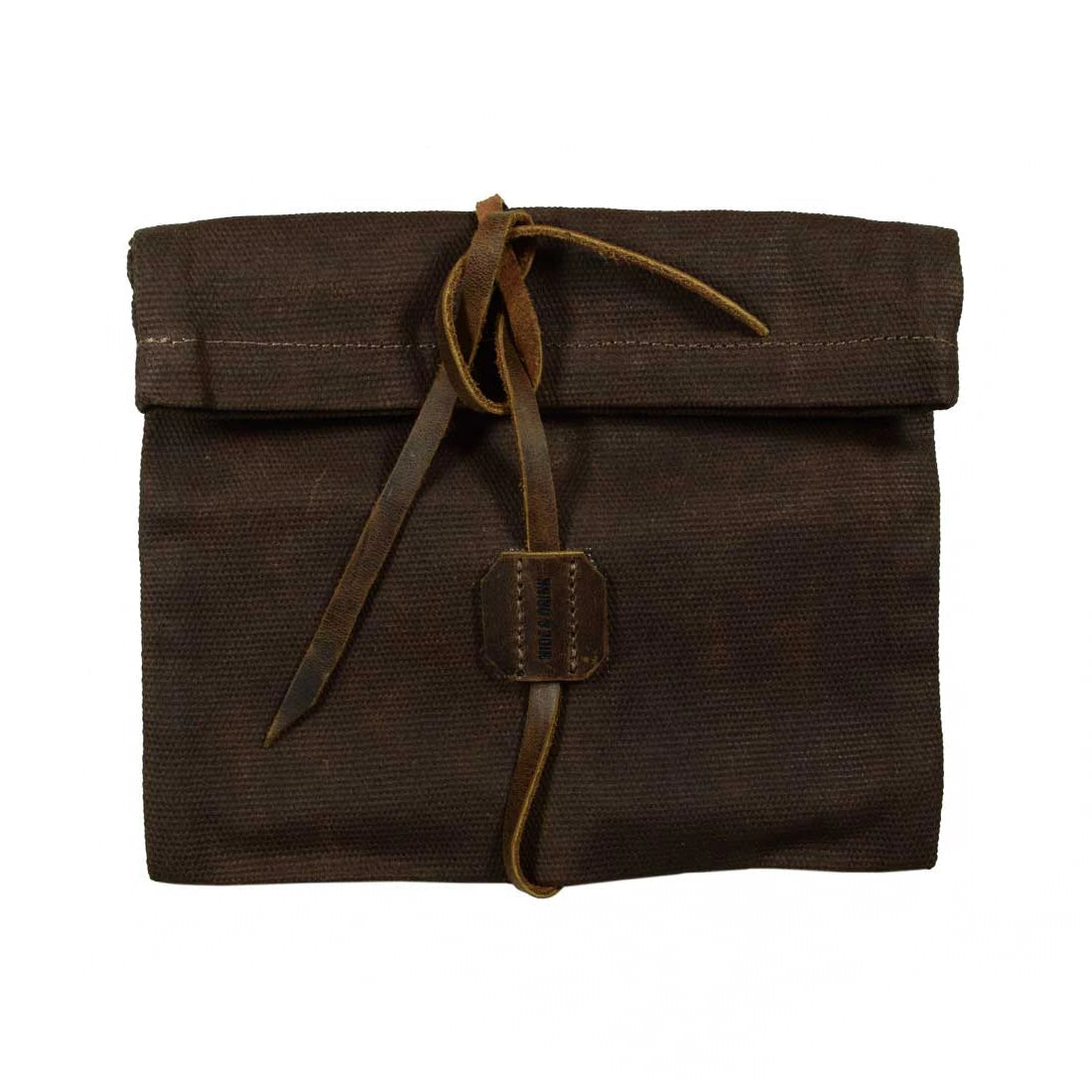 Check out Hide & Drink's Rolling Pouch, a stylish Survival Roll Top Pouch designed for adventure. This Waxed Canvas & Full Grain Leather lightweight case is a fantastic multipurpose bag for outdoor accessories, handcrafted in La Antigua Guatemala & Oaxaca, Mexico.