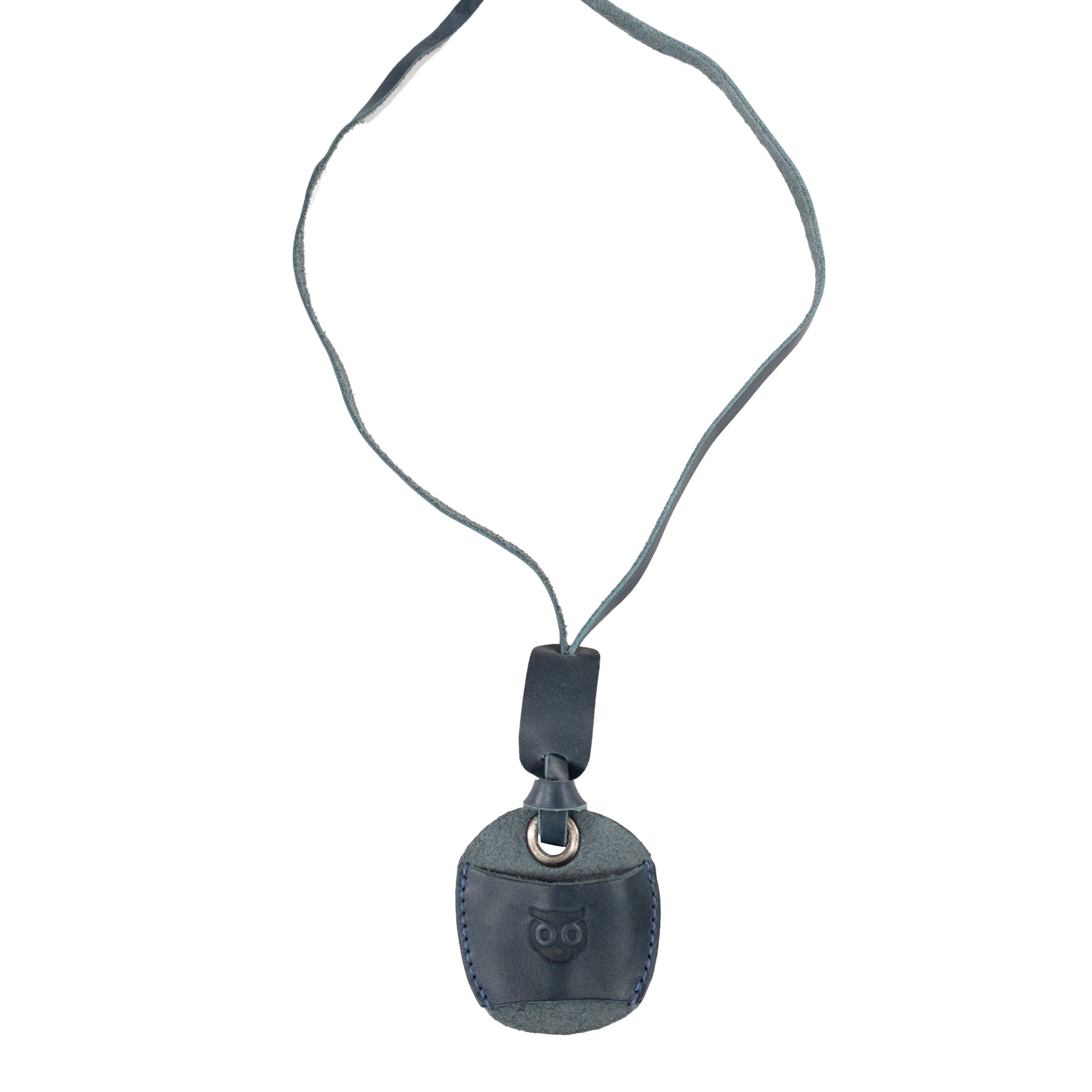 Hide & Drink Eyeglasses Holder displayed elegantly, showcasing its high-quality leather design. This Eyeglasses Holder is perfect for Men and Women, crafted from full grain leather. Handmade in La Antigua Guatemala & Oaxaca Mexico by skilled artisans.