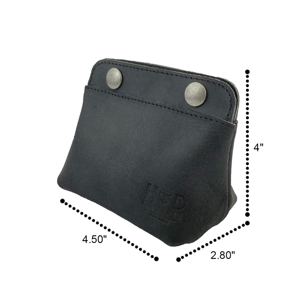 Hide & Drink Double Snap Pouch showing its dimensions, a great option as a coin purse, cash & card holder, or makeup organizer. This artisan full grain leather product is handcrafted in La Antigua Guatemala.
